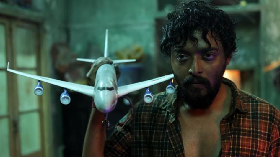নীলকুঠির রাজকুমার থেকে রাজা মন্টু পাইলট? সামনে এল প্রথম লুক  নীলকুঠির রাজকুমার থেকে রাজা মন্টু পাইলট? সামনে এল প্রথম লুক