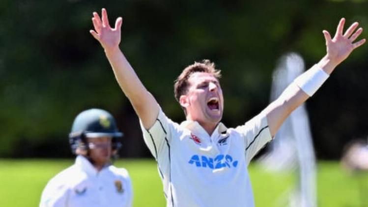 একাই ৭ উইকেট! হেনরির দাপটে ৯৫ রানে অলআউট দঃ আফ্রিকা