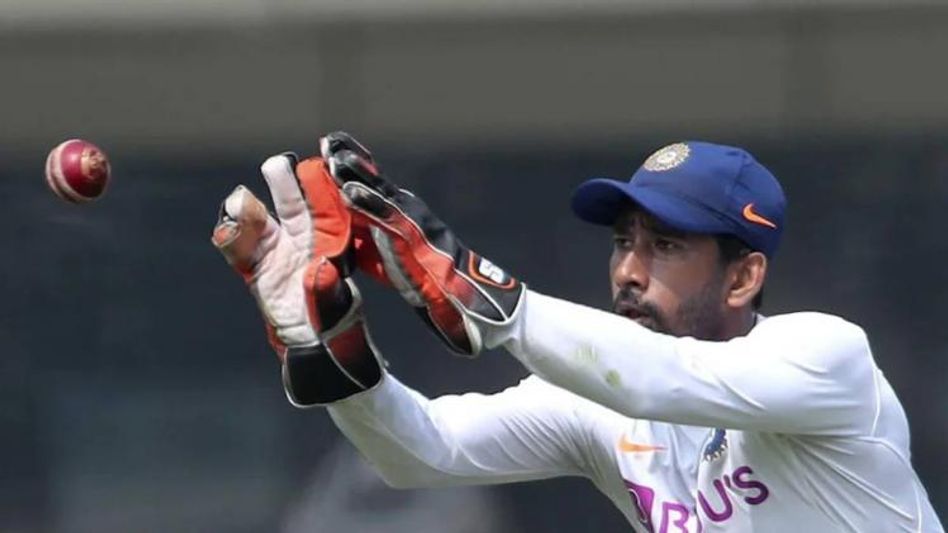 ঋদ্ধিকে শোকজের পথে BCCI, কী শাস্তি হতে পারে? ঋদ্ধিকে শোকজের পথে BCCI, কী শাস্তি হতে পারে?