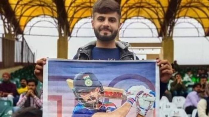 বিরাটের ছবি নিয়ে পাক সমর্থক