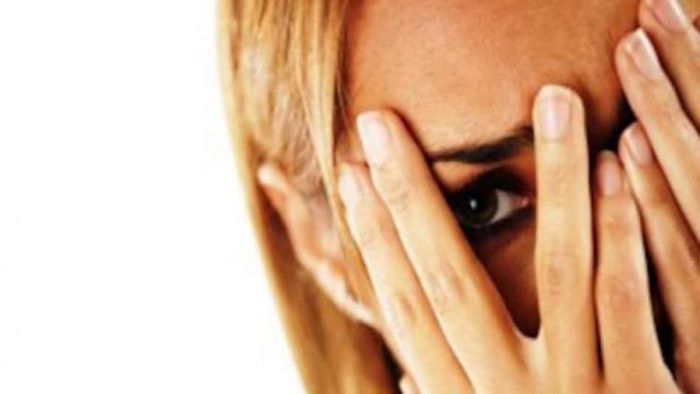 খুব লাজুক প্রকৃতির হন এই ৪ রাশির জাতক, তবে...