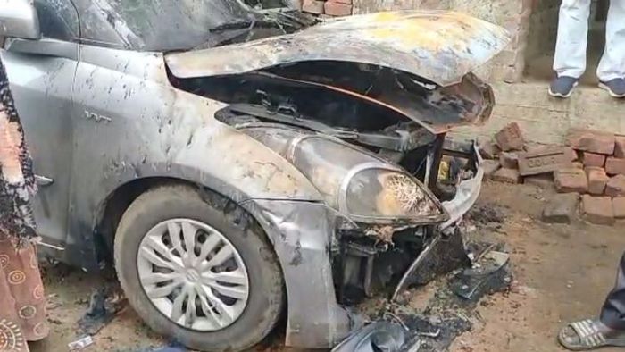 মেদিনীপুরে তৃণমূল কর্মীর গাড়ি পুড়িয়ে দেওয়ার অভিযোগ