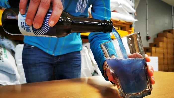 নীল রং ছিল ভীষণ প্রিয়