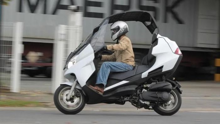 ফাটাফাটি কিছু ফিচার রয়েছে এই বাইকের