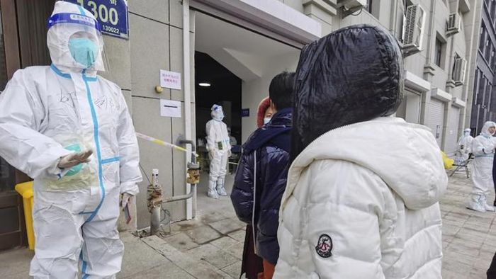 চিনে বাড়ছে করোনা। নতুন করে লকডাউন।