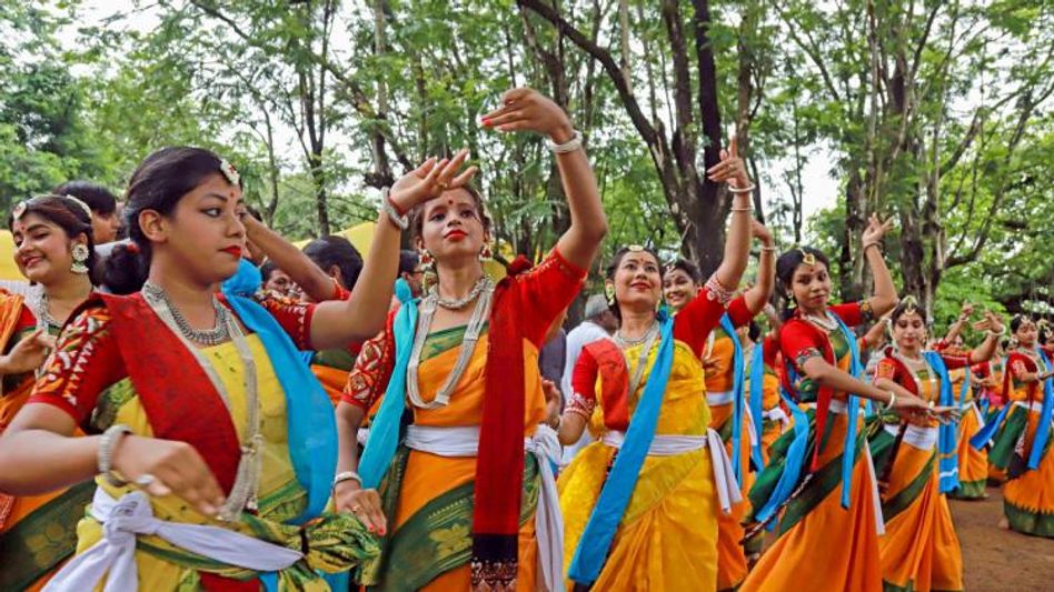 নবদ্বীপ থেকে নিমদিহি, বাংলার এই স্থানগুলিতে সবচেয়ে জনপ্রিয় দোল -বসন্ত উৎসব  নবদ্বীপ থেকে নিমদিহি, বাংলার এই স্থানগুলিতে সবচেয়ে জনপ্রিয় দোল -বসন্ত উৎসব