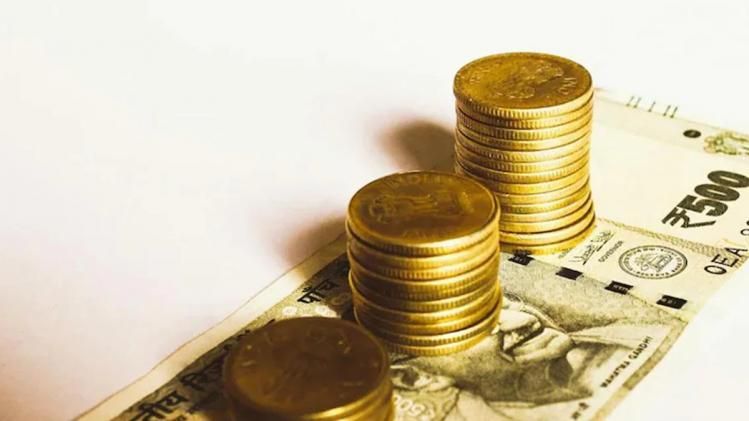 ফিক্সড ডিপোজিটে সুদ বাড়াল এই ব্যাঙ্ক, SBI-র চেয়ে কত বেশি? 