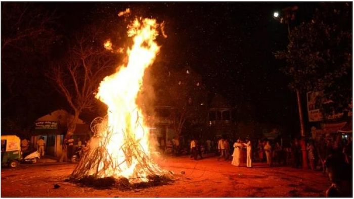 হোলিকা দহন