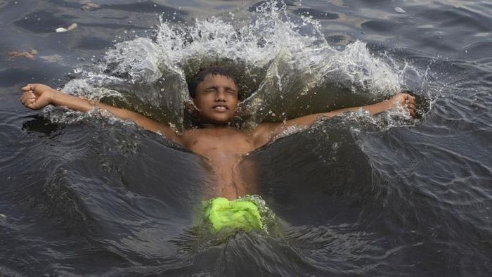 ছবিটি প্রতীকী