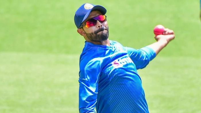 গোলাপি বলে অনুশীলন জাডেজার