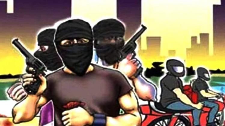 হাওড়ায় বাড়িতে ঢুকে গয়না-টাকা লুঠ, গৃহকর্তাকে গুলি দুষ্কৃতীদের 