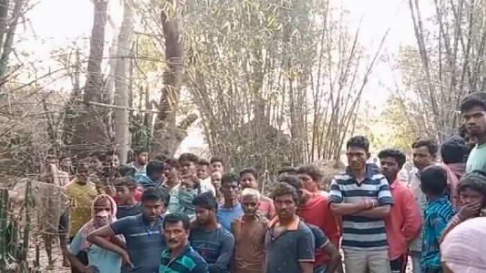 চাঞ্চল্য ছড়িয়েছে বাঁকুড়ার গঙ্গাজলঘাটি থানার দেশুড়িয়া গ্রামে