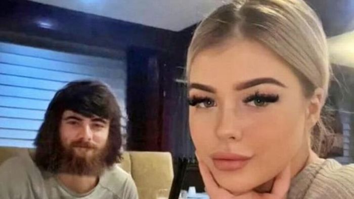 এই সেই দুঃস্থ, ভবঘুরে