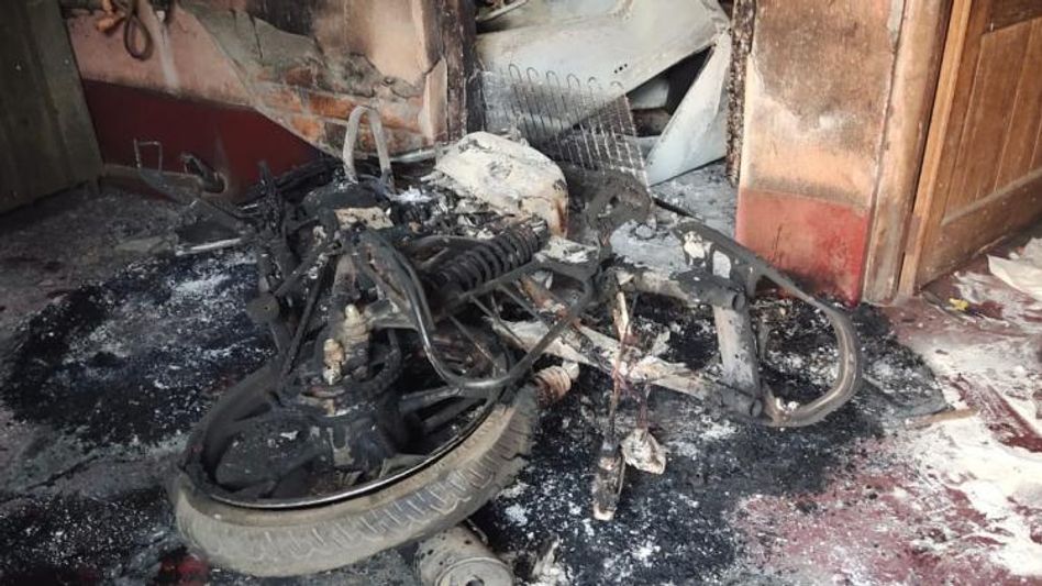 রামপুরহাট হত্যাকাণ্ড: গ্রেফতার ২২, এখনও পর্যন্ত যা ঘটল... রামপুরহাট হত্যাকাণ্ড: গ্রেফতার ২২, এখনও পর্যন্ত যা ঘটল...
