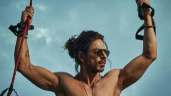 শাহরুখের অ্যাব পাঠান লুক