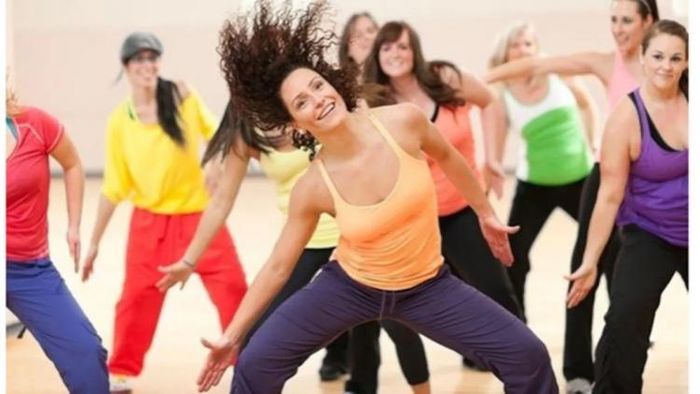 মেদ ঝরানোয় জাদুকরী 'জুম্বা'