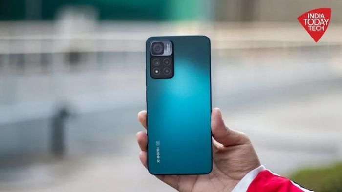 ৩০ হাজার টাকার মধ্যে ফাস্ট চার্জিং অনেক ফোন রয়েছে