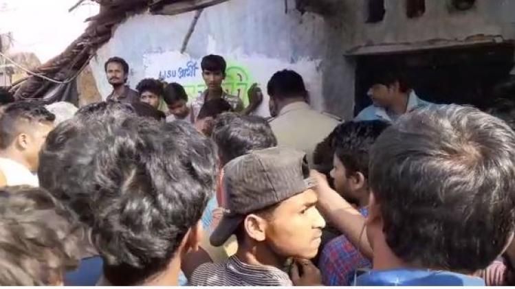 তপন কান্দু খুনের প্রত্যক্ষদর্শীর ঝুলন্ত দেহ, পাশে সুইসাইড নোট