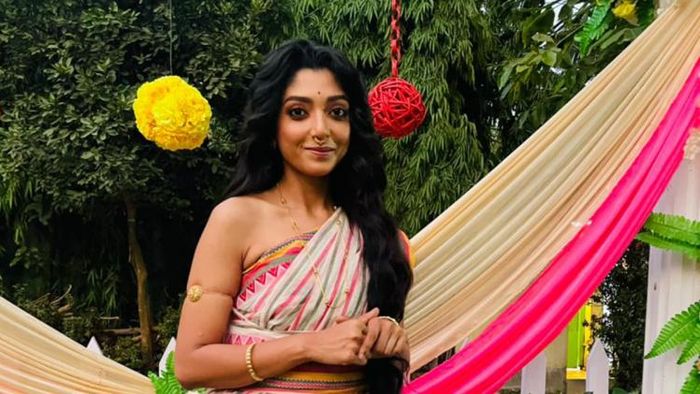 পদ্মাবতী চরিত্রে অভিনেত্রী দেবলীনা কুমার