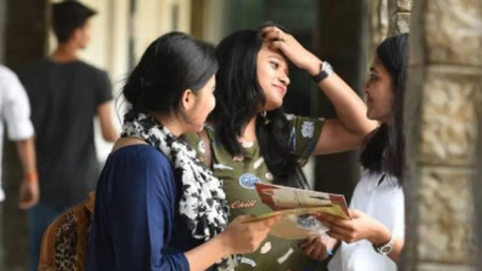 ছবিটি প্রতীকী