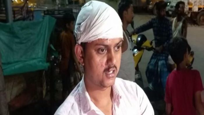 আক্রান্ত যুবক