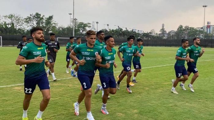অনুশীলনে নামলেন এটিকে মোহনবাগান ফুটবলাররা
