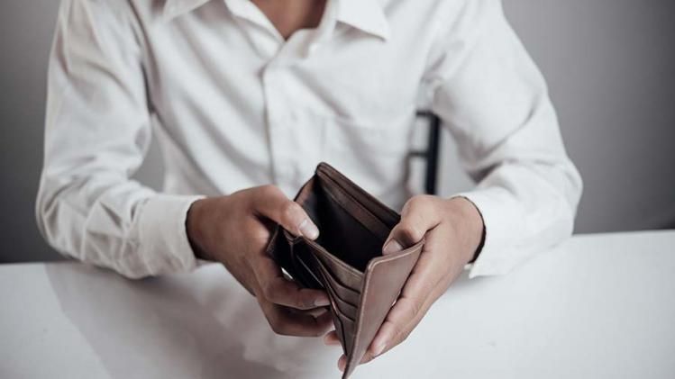 প্রচুর রোজগার করেও চিরকাল অর্থকষ্টে ভোগেন এই রাশির জাতকরা