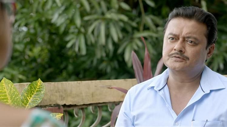 Tirandaj Shabor: মুষলধারায় বৃষ্টি, আচমকা গাড়ির জানালায় টোকা! ছমছমে টিজার শবরের