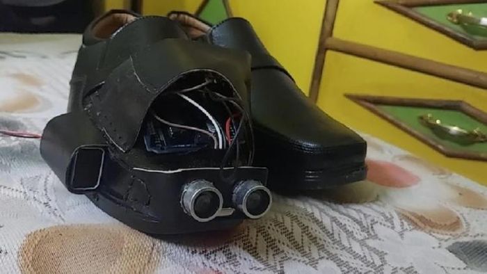 স্মার্ট জুতো