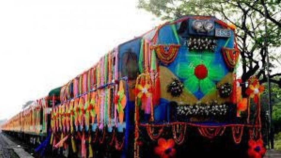 ঢাকা থেকে দার্জিলিং ট্রেন পয়লা বৈশাখেই? তোড়জোড় শুরু ঢাকা থেকে দার্জিলিং ট্রেন পয়লা বৈশাখেই? তোড়জোড় শুরু