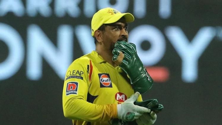 ধোনির স্ট্র্যাটেজিতেই CSK-র হার, গাভাস্কারের দাবিতেই সায় হেডেনেরও