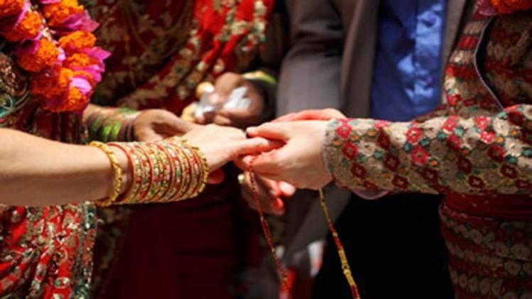 বিয়ের পিঁড়িতে বসার জন্য তৈরি হচ্ছেন তো!