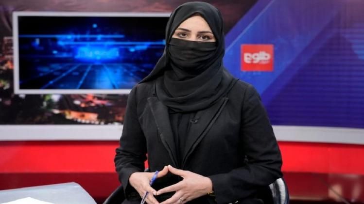 তালিবানি ফতোয়ায় মুখ ঢাকলেন মহিলা অ্যাঙ্কররা