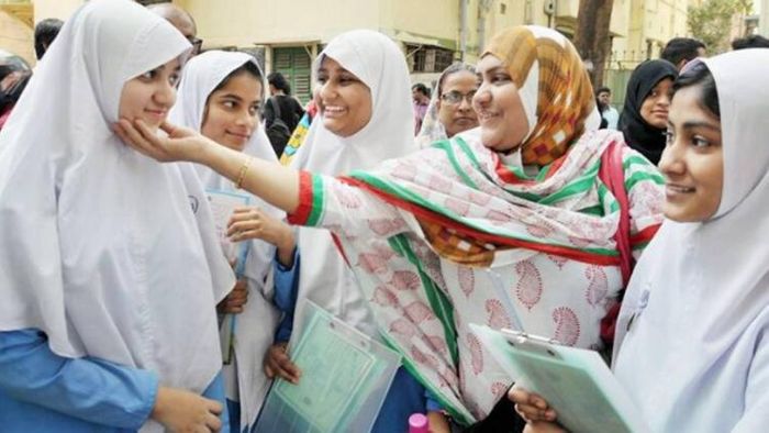 মাদ্রাসার ফলপ্রকাশ।