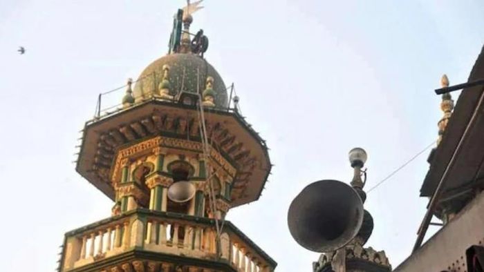 মসজিদের লাউডস্পিকার নিয়ে বিতর্ক।