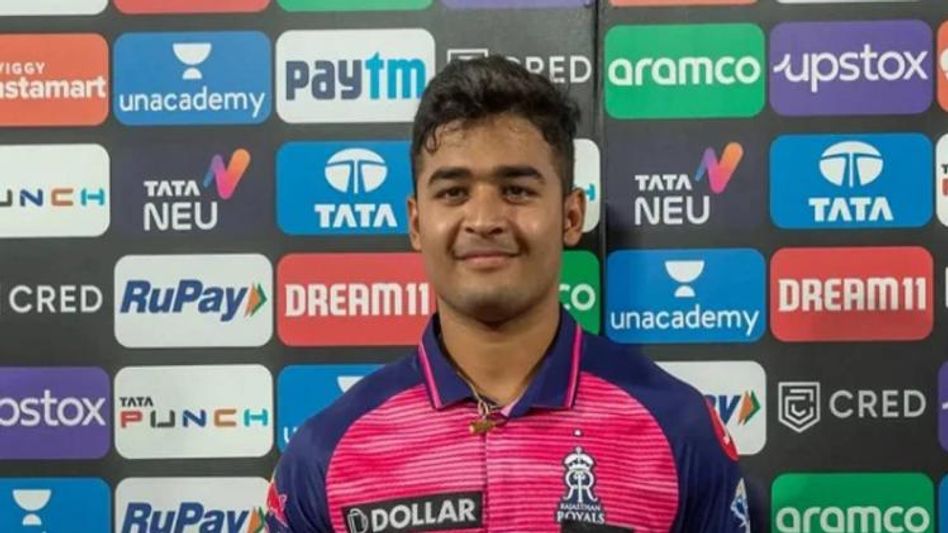 রিয়ান পরাগের উপর হঠাৎ ক্ষুব্ধ নেটিজেনরা  রিয়ান পরাগের উপর হঠাৎ ক্ষুব্ধ নেটিজেনরা