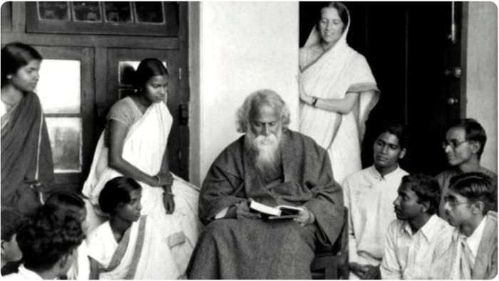 রবীন্দ্রনাথ ঠাকুর।