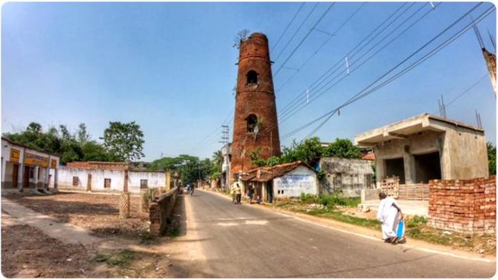 হুগলির মান্দারণ দিলাকাশের সেমাফোর টাওয়ার। ছবিটি তথাগত নিয়োগীর টুইটার হ্যান্ডেল থেকে নেওয়া হয়েছে।