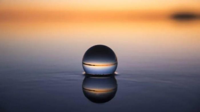 ইউএফও-র ছবি ধরা পড়েছে মার্কিন নৌসনেরা ক্যামেরায়। ছবি: গেটি