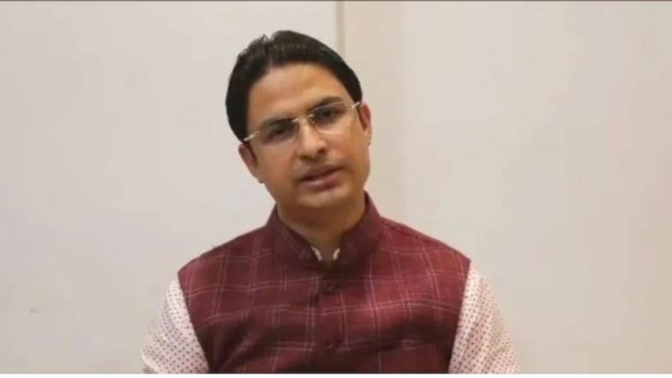 ১০ লক্ষ টাকা খোয়ালেন রাজু, সাইবার-প্রতারিত দার্জিলিঙের BJP সাংসদ ১০ লক্ষ টাকা খোয়ালেন রাজু, সাইবার-প্রতারিত দার্জিলিঙের BJP সাংসদ