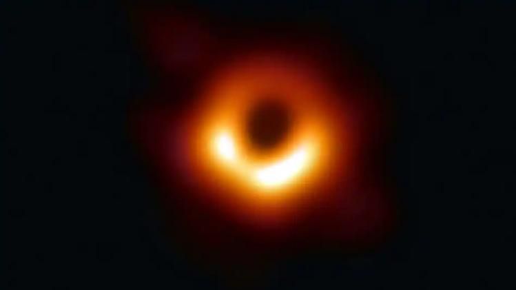৪৩ লক্ষ সূর্যের সমান! Black Hole আসলে কেমন দেখতে? ছবি প্রকাশ্যে