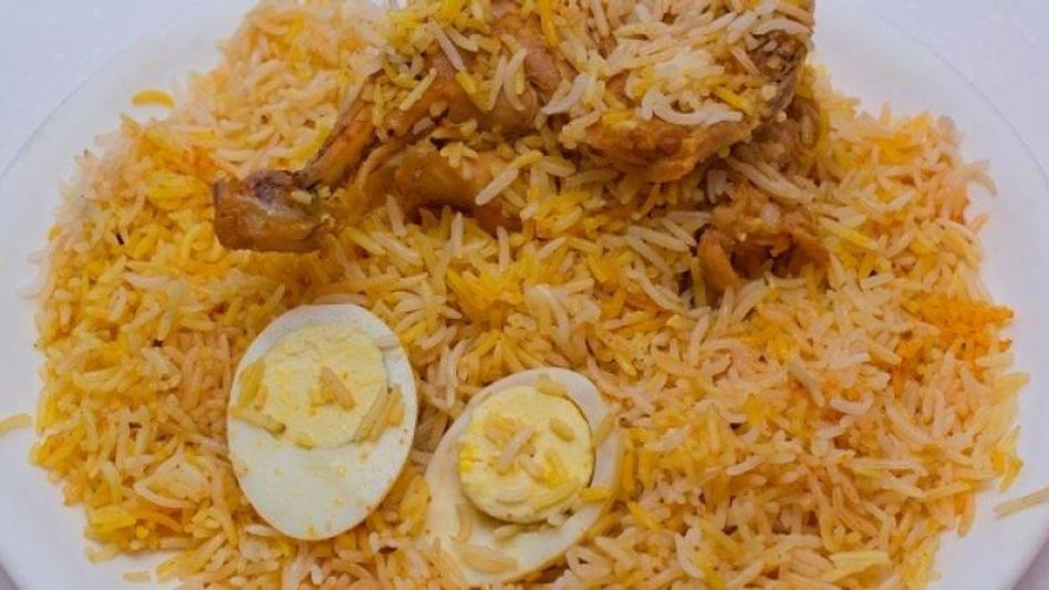 কাটোয়া হাসপাতালে এক মাসে বিরিয়ানির বিল ৩ লাখ টাকা! কাটোয়া হাসপাতালে এক মাসে বিরিয়ানির বিল ৩ লাখ টাকা!