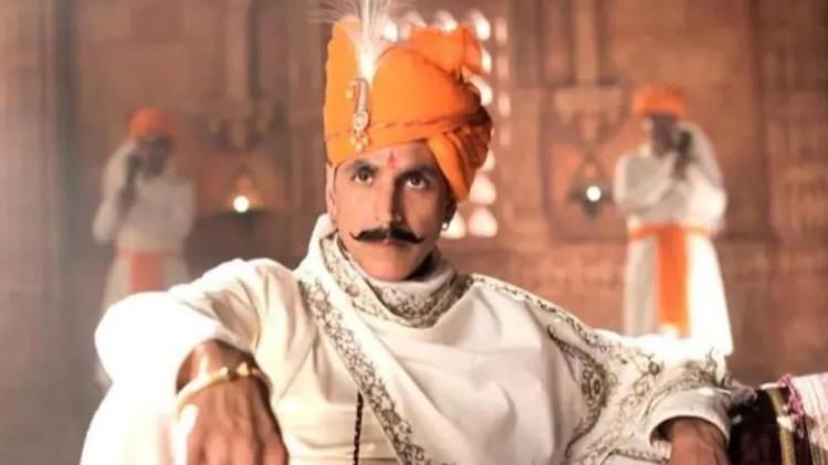 ৩০০ কোটিতে তৈরি পৃথ্বীরাজ আটকে গেল মাত্র ৫০ কোটিতেই!