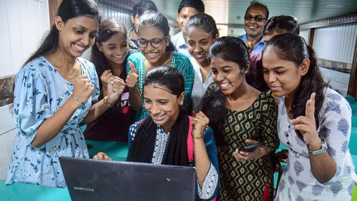 ছবিটি প্রতীকী