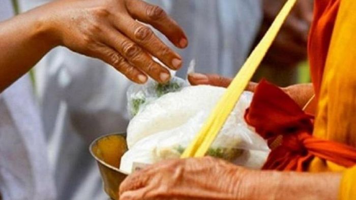 দানে কী লাভ?