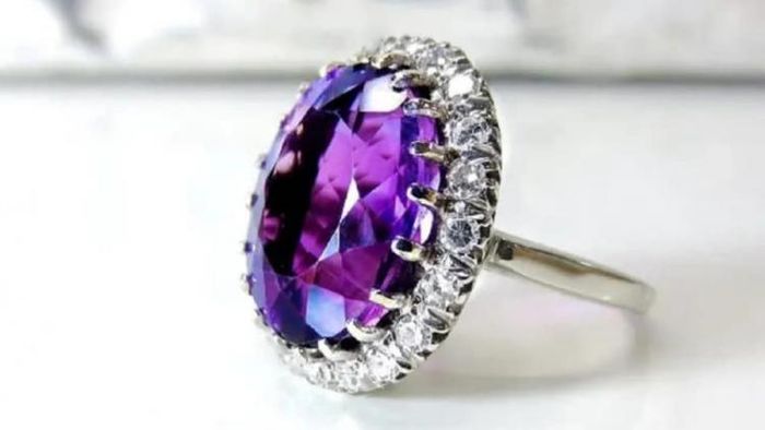 নীলা রত্ন