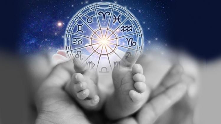 বাবার সঙ্গে ভুল বোঝাবুঝি? সমস্য়া দূর করতে জ্য়োতিষে রয়েছে সমাধান