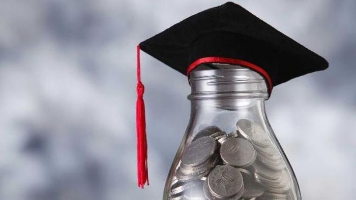 এডুকেশন লোনে কম সুদ দেওয়ার সহজ উপায় (প্রতীকী ছবি)