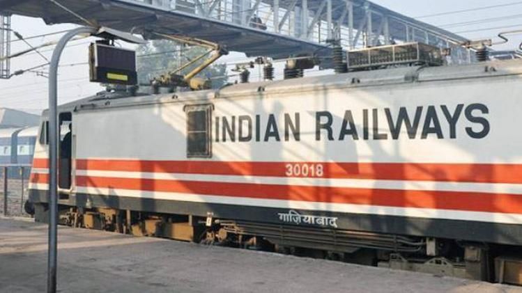 মাধ্যমিক পাশেই রেলে চাকরি, শূন্যপদ সাড়ে ৫ হাজারের বেশি