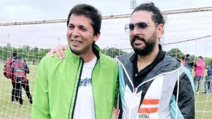 আসিফের সঙ্গে যুবরাজ